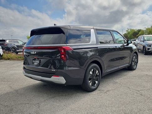 New 2026 Kia Carnival LXS FWD image 8