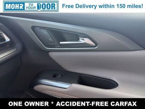 Used 2025 Chevrolet Traverse LT image 28