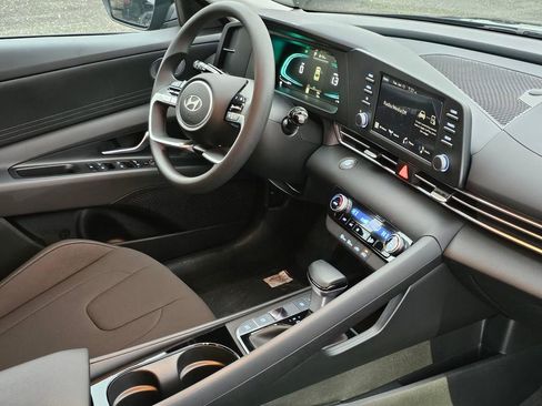 New 2026 Hyundai Elantra Blue image 10