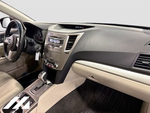 Used 2011 Subaru Outback 2.5i Premium AWD/4WD image 30