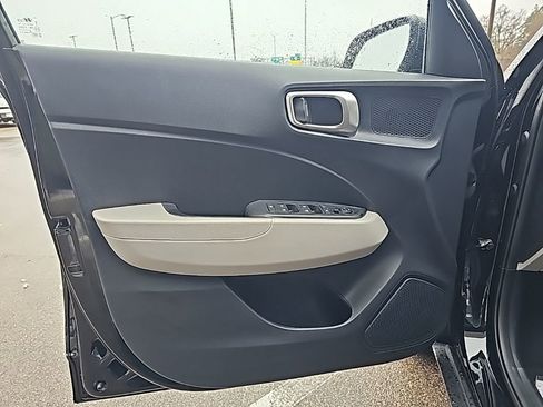 New 2026 Hyundai Venue SEL FWD image 10