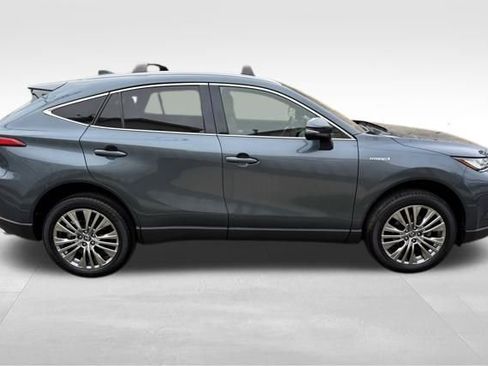 Used 2021 Toyota Venza XLE w/ Activity Package (TMS) image 4