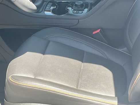 Used 2023 GMC Acadia AT4 w/ Technology Package AWD/4WD image 20