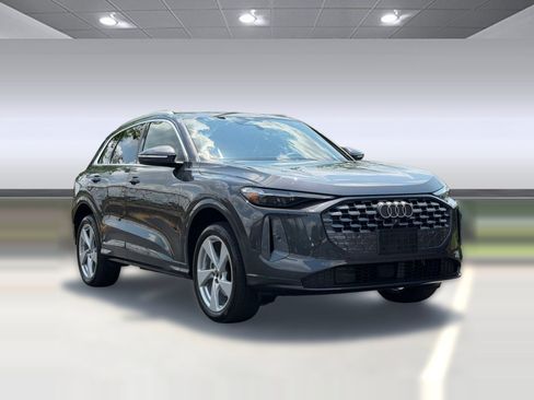 Certified 2026 Audi Q5 Premium AWD/4WD image 7