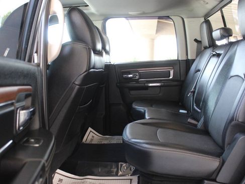 Used 2017 RAM 1500 Laramie w/ Convenience Group AWD/4WD image 14
