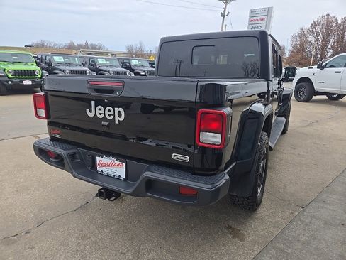 Used 2021 Jeep Gladiator Overland w/ Popular Equipment Package image 9
