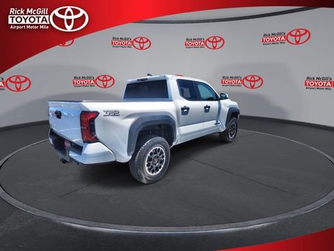 Used 2024 Toyota Tacoma TRD Off-Road AWD/4WD image 8