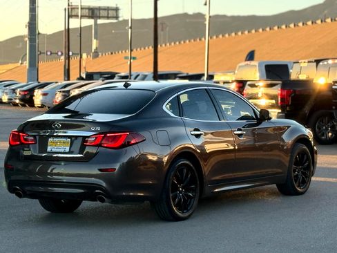 Used 2019 INFINITI Q70 Luxe image 7