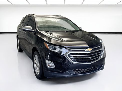 Used 2019 Chevrolet Equinox Premier image 3