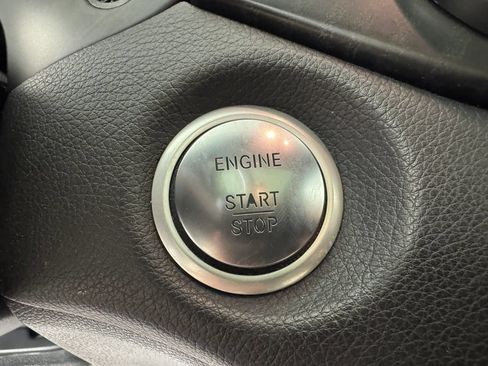 Used 2019 Mercedes-Benz CLA 250 4MATIC image 17