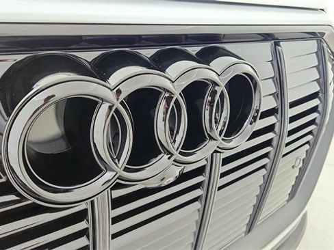 Used 2023 Audi e-tron S Prestige w/ Prestige Package image 16