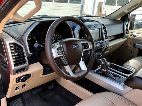Used 2019 Ford F150 Lariat RWD image 17