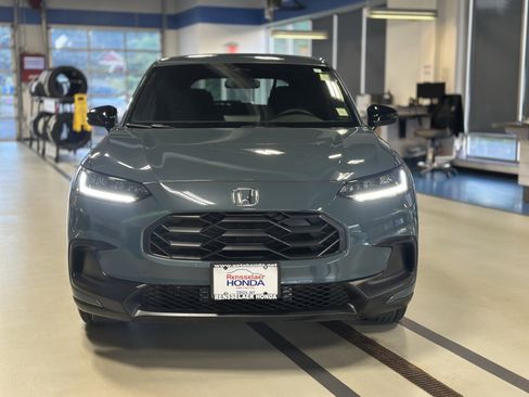 Used 2024 Honda HR-V Sport image 2