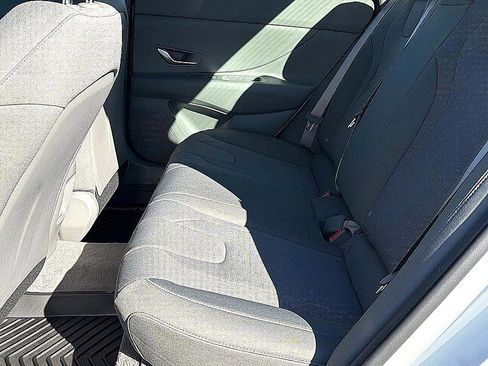 New 2026 Hyundai Elantra SE image 6