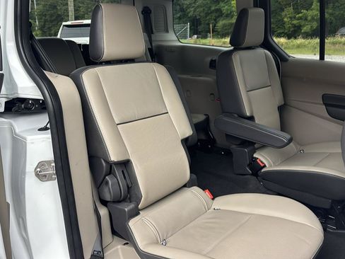 Used 2016 Ford Transit Connect XLT FWD image 15