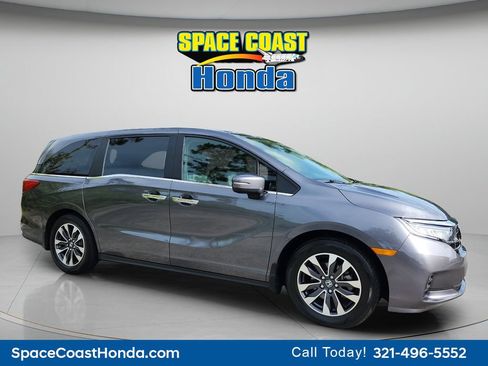 Certified 2024 Honda Odyssey EX-L image 3