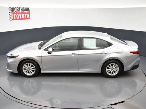 Used 2025 Toyota Camry LE image 18