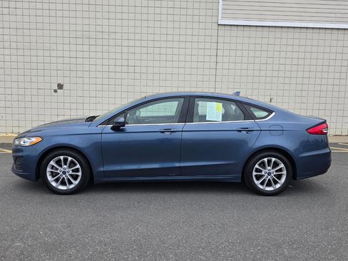 Used 2019 Ford Fusion SE FWD image 4