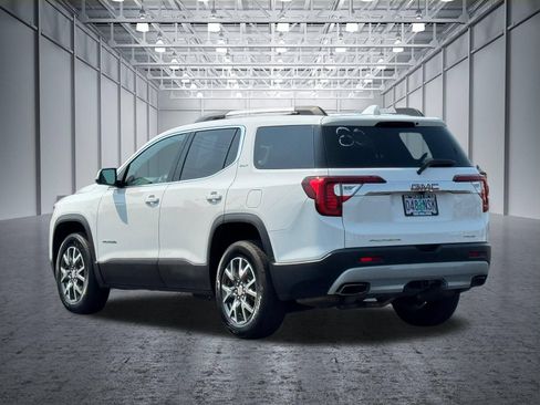 Used 2022 GMC Acadia SLT w/ Technology Package AWD/4WD image 10