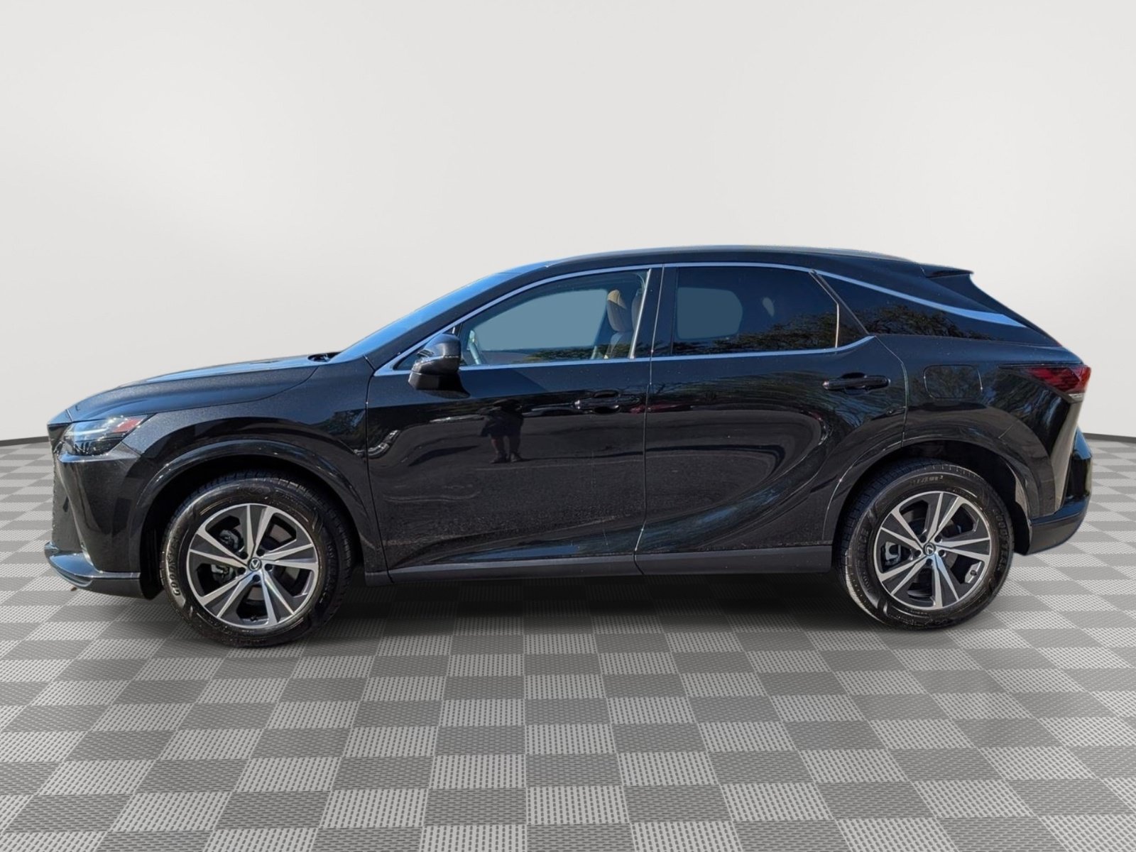 Used 2024 Lexus RX 350h w/ Accessory Package (Z1) AWD/4WD image 2