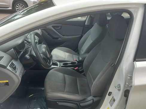 Used 2014 Hyundai Elantra SE FWD image 13