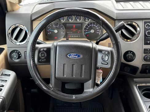 Used 2014 Ford F250 XLT w/ XLT Premium Package RWD image 13