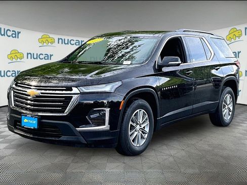 Used 2023 Chevrolet Traverse LT AWD/4WD image 3
