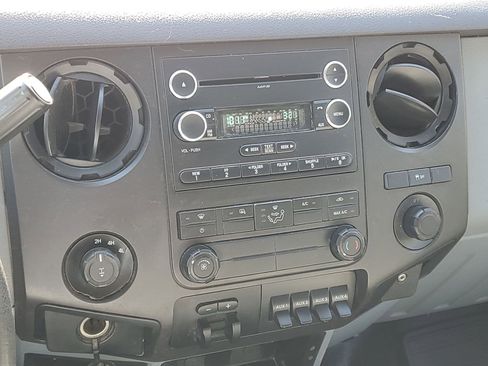 Used 2016 Ford F250 XL w/ Power Equipment Group image 59