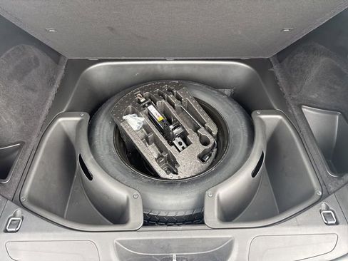 Used 2020 Jeep Grand Cherokee Altitude AWD/4WD image 16