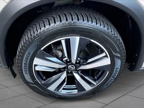 Used 2021 Nissan Rogue SL image 10