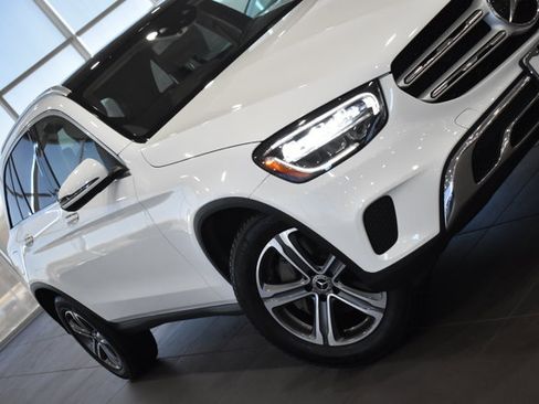 Used 2020 Mercedes-Benz GLC 300 4MATIC image 3