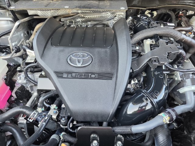 Used 2023 Toyota Highlander XLE FWD image 27