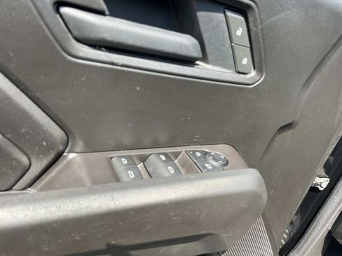 Used 2025 Chevrolet Colorado Trail Boss AWD/4WD image 26