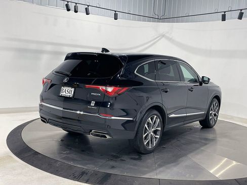 Used 2022 Acura MDX SH-AWD w/ Technology Package image 11