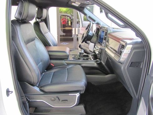 Used 2022 Ford F150 Lariat image 21