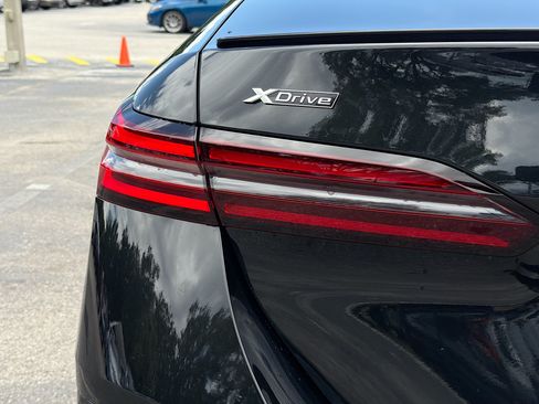 New 2027 BMW 550e xDrive w/ Executive Package AWD/4WD image 10