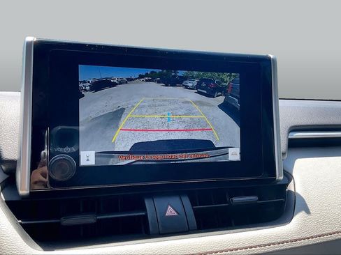 Used 2025 Toyota RAV4 XLE FWD image 25
