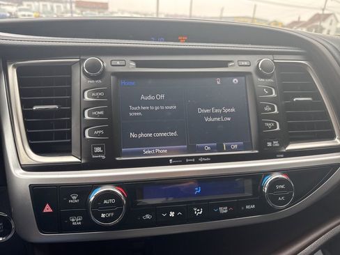 Used 2016 Toyota Highlander Limited image 64