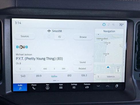 Used 2025 Ford Bronco Badlands image 15