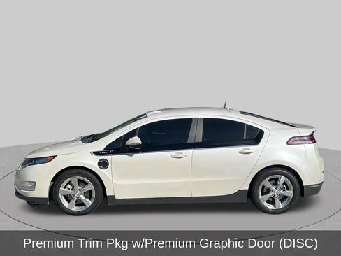 Used 2013 Chevrolet Volt Premium w/ Premium Trim Package FWD image 2
