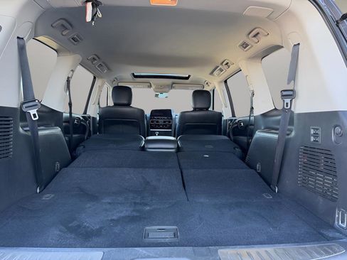 Used 2024 INFINITI QX80 Luxe image 11