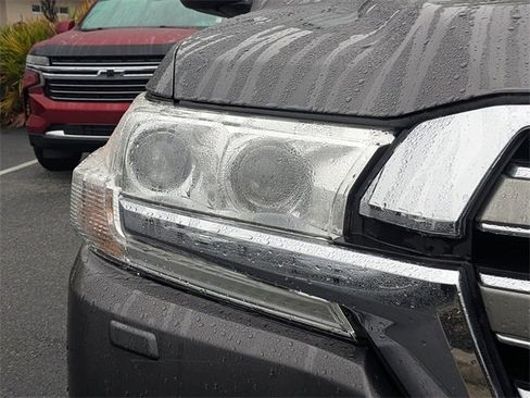 Used 2021 Toyota Land Cruiser image 11