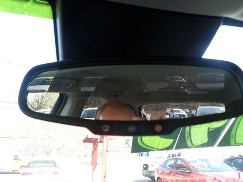 Used 2019 Chevrolet Trax LT w/ LT Convenience Package image 19