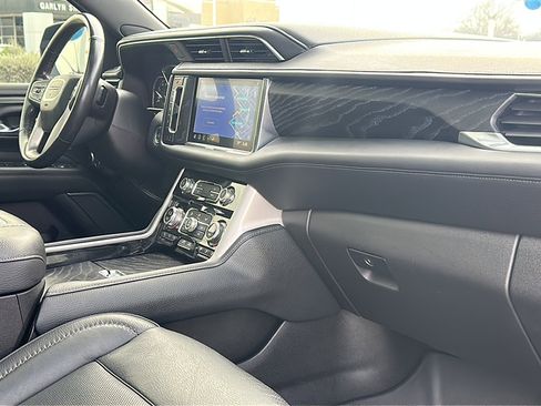Used 2021 GMC Yukon Denali w/ LPO, Illumination Package image 24