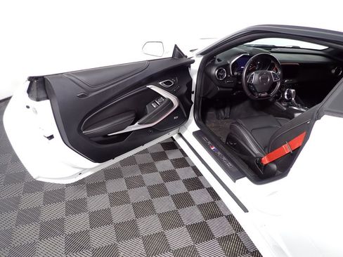 Used 2022 Chevrolet Camaro SS w/ LPO, Ground Effects Package RWD image 20