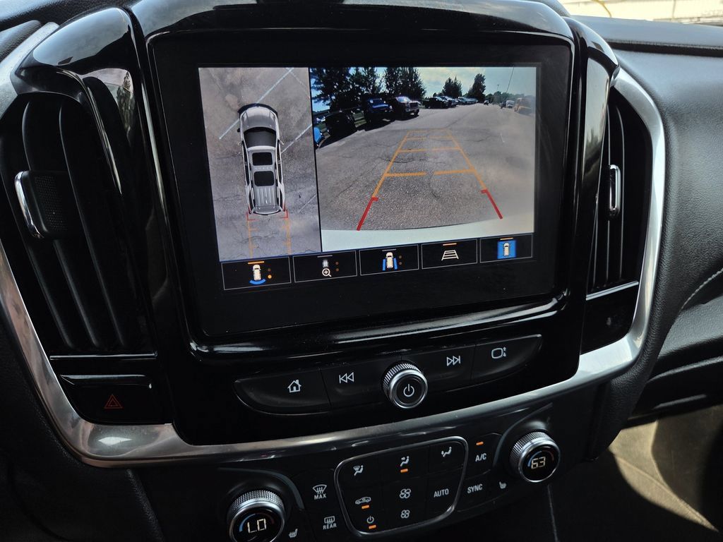Used 2023 Chevrolet Traverse LT FWD image 13