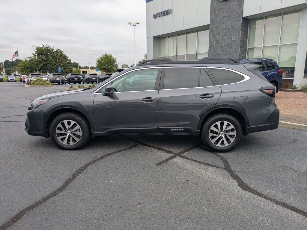 Certified 2025 Subaru Outback Premium AWD/4WD image 8