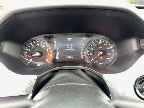 Used 2024 Jeep Compass Latitude w/ Sun and Sound Group image 18