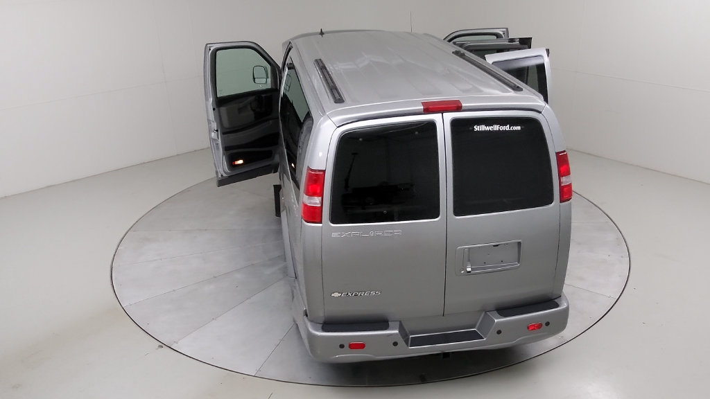 Used 2020 Chevrolet Express 2500 w/ Enhanced Convenience Package RWD image 54