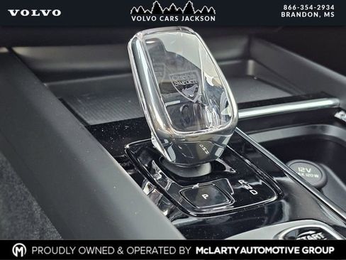 New 2026 Volvo XC60 B5 Plus w/ Protection Package Premier image 24